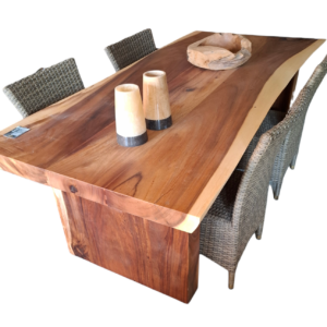 Suar tafel met suar blok poten