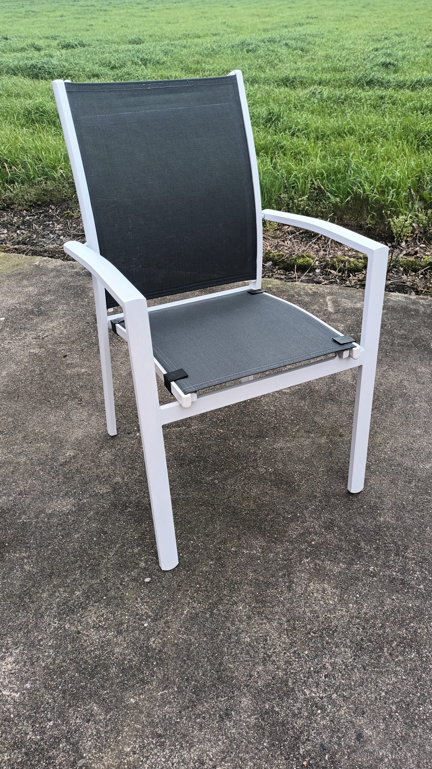 Aluminium terrasstoel met Battyline zit en rug